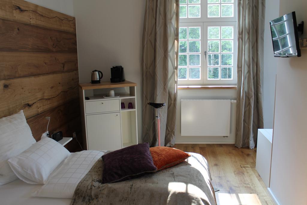Single Room Bathroom